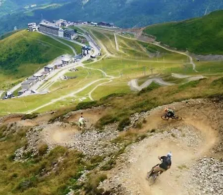 公寓 Plat D'adet Au Pied Des Pistes Avec Garage *